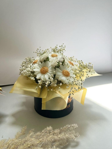 باکس گل شمع بابونه